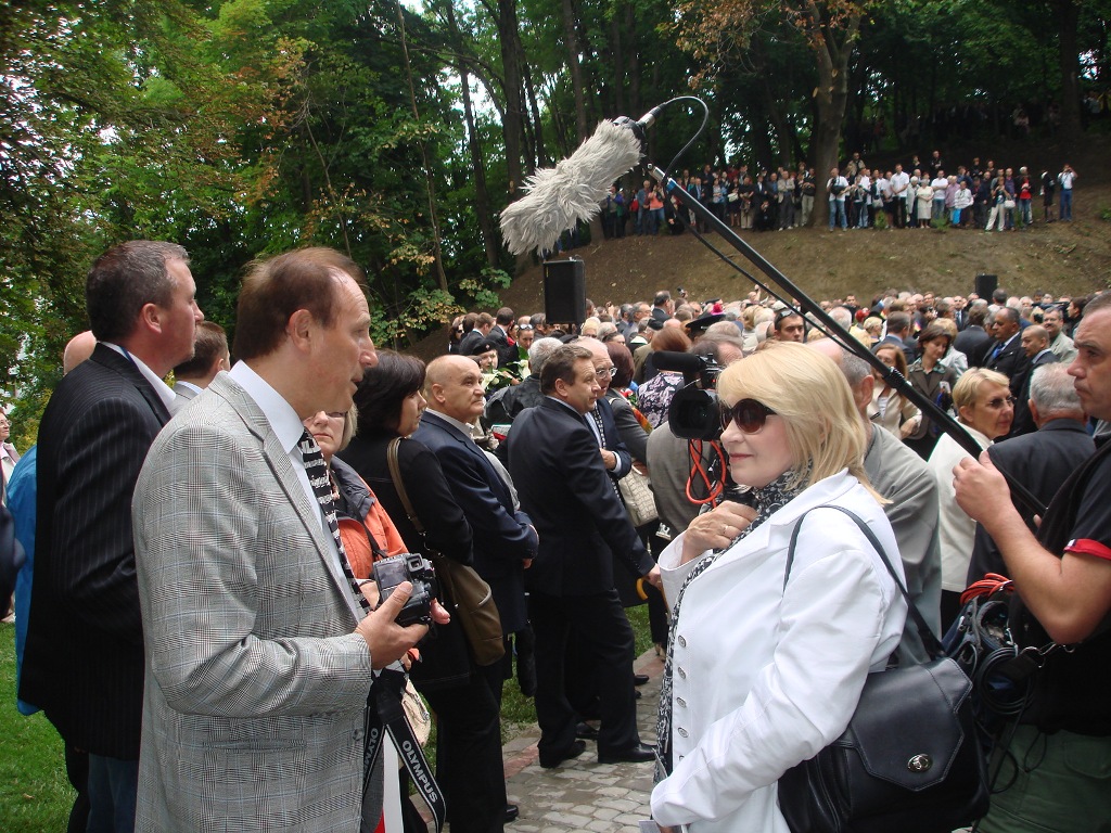 Odsloniecie Pomnika na Wzgorzach Wuleckich05.JPG